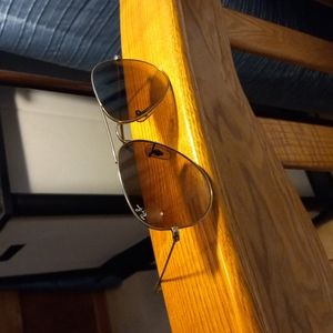 RAY-BAN SUNGLASSES (UNISEX )